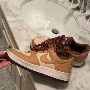 Nike’s Sneakers Size 4 M / 5.5 W